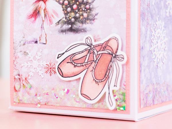Sara Signature A Christmas Dream Stamp and Die - Elegant Slippers