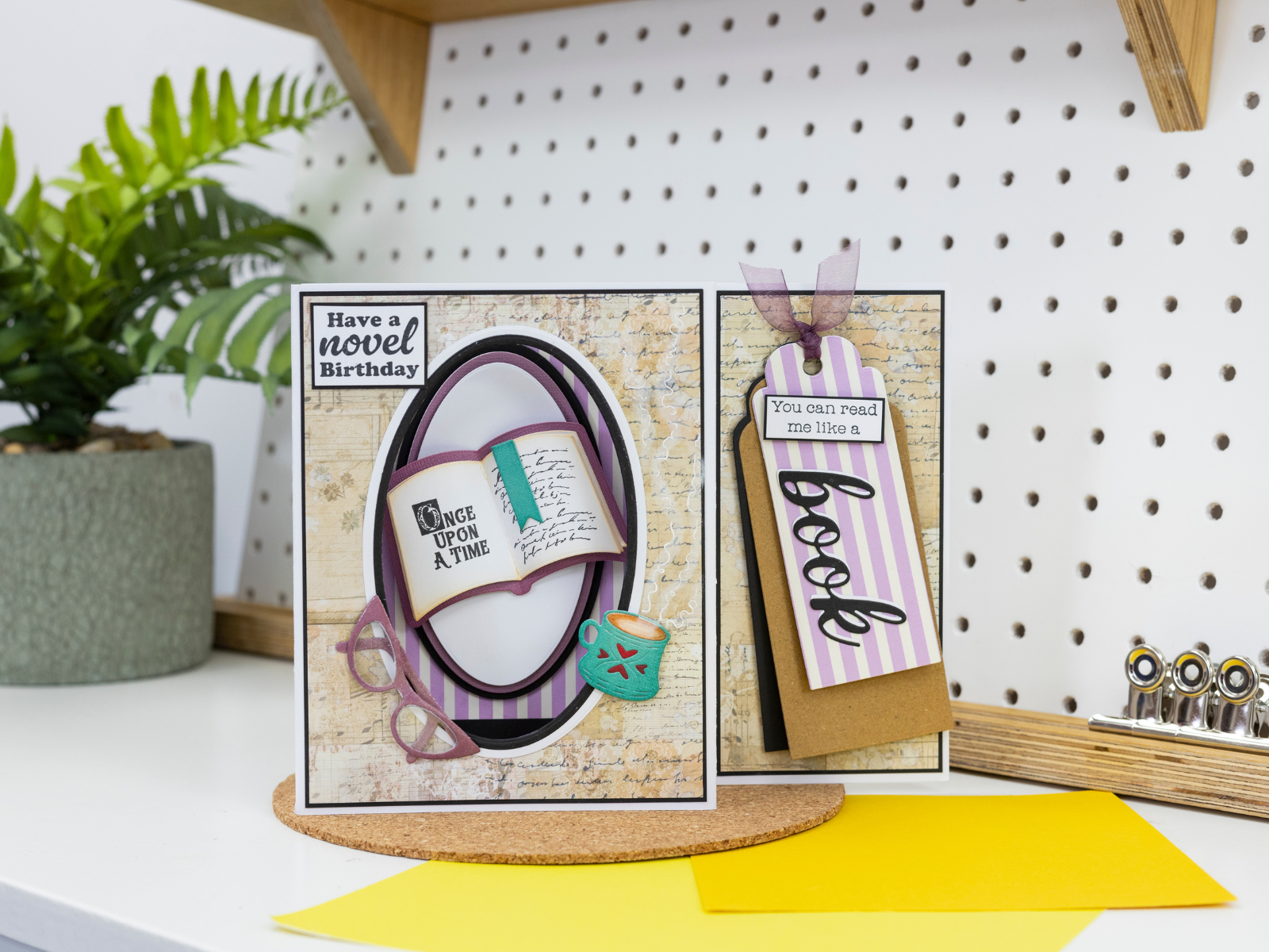 Crafters Companion Bookworm Collection Stamp & Die Set - Read Me