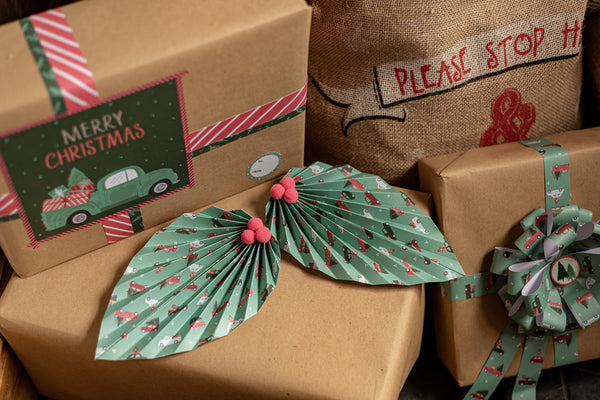 Make elegant holly leaf decor for your home and Christmas table with Violet Studio