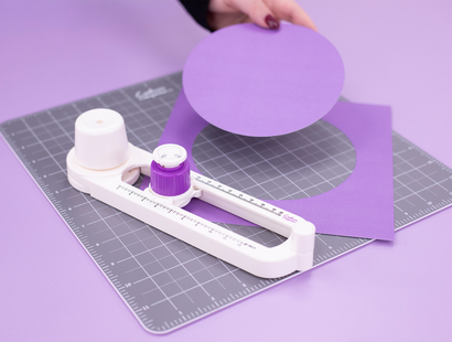 Circle Cutter and 12" Magnetic Cutting Mat