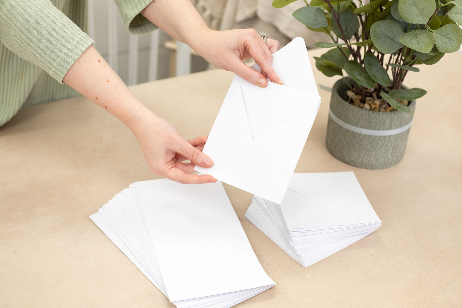 Crafter's Companion - 5"x5" White Card & Envelope 50pk